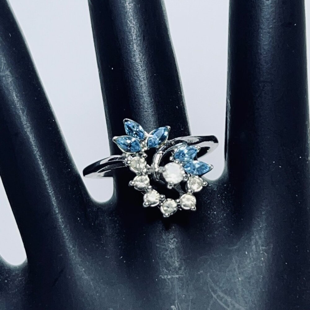 Vintage Silver Tone With Blue and Clear Rhinestone Statement Ring (R386) - Picture 2 of 7